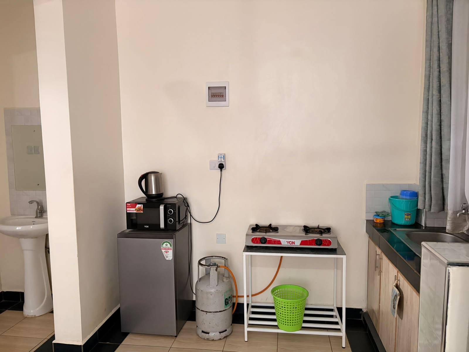 One-Bedroom Apartment — view 3